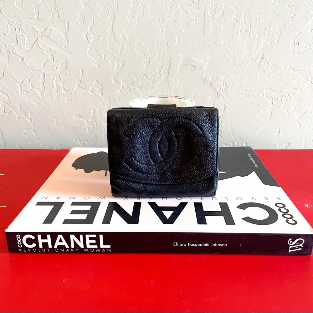Chanel Authentic CC Logo Black Caviar‎ Leather Billfold Wallet